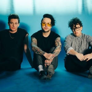 lovelytheband资料,lovelytheband最新歌曲,lovelythebandMV视频,lovelytheband音乐专辑,lovelytheband好听的歌