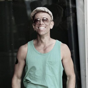 Eric Amarillo资料,Eric Amarillo最新歌曲,Eric AmarilloMV视频,Eric Amarillo音乐专辑,Eric Amarillo好听的歌