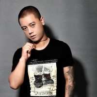张铁（网络歌手）&长春虫子