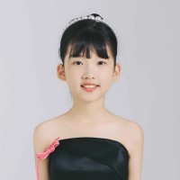 张馨月