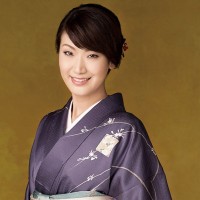 市川由紀乃