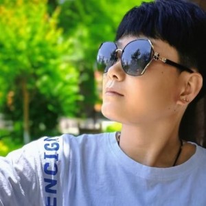 草莓瑞声风华资料,草莓瑞声风华最新歌曲,草莓瑞声风华MV视频,草莓瑞声风华音乐专辑,草莓瑞声风华好听的歌