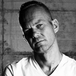 Charlie Roennez资料,Charlie Roennez最新歌曲,Charlie RoennezMV视频,Charlie Roennez音乐专辑,Charlie Roennez好听的歌