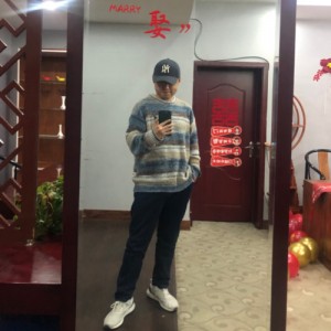 北巷阁楼倚楼栏资料,北巷阁楼倚楼栏最新歌曲,北巷阁楼倚楼栏MV视频,北巷阁楼倚楼栏音乐专辑,北巷阁楼倚楼栏好听的歌