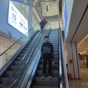 黄锐资料,黄锐最新歌曲,黄锐MV视频,黄锐音乐专辑,黄锐好听的歌