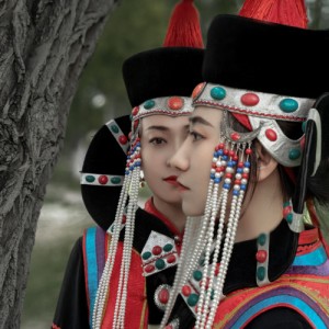 伊苏姐妹资料,伊苏姐妹最新歌曲,伊苏姐妹MV视频,伊苏姐妹音乐专辑,伊苏姐妹好听的歌