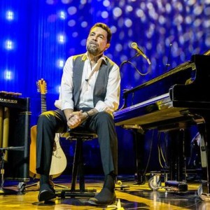 Clint Holmes资料,Clint Holmes最新歌曲,Clint HolmesMV视频,Clint Holmes音乐专辑,Clint Holmes好听的歌