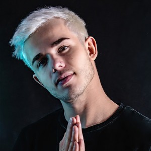 Mausio资料,Mausio最新歌曲,MausioMV视频,Mausio音乐专辑,Mausio好听的歌